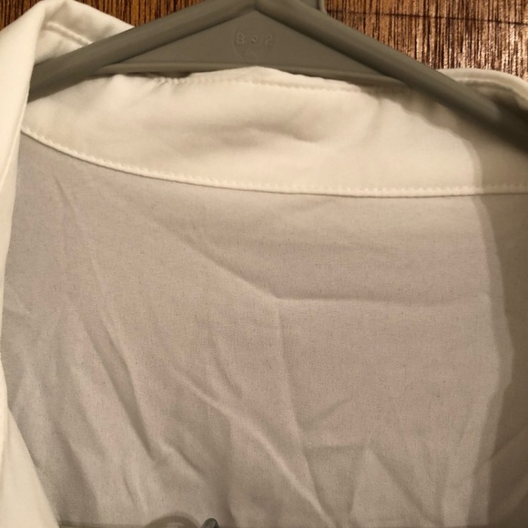 Crisp white shirt - Picture 5 of 5